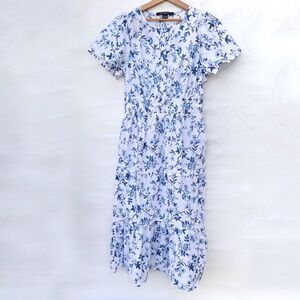 French connection // blue, white floral print maxi dress size medium jun2